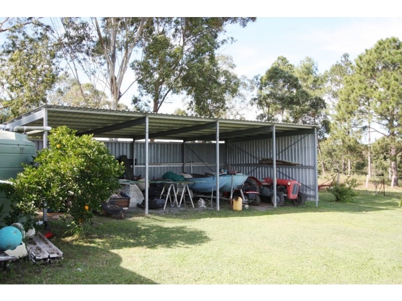 32 Arlington Road, Victory Heights QLD 4570