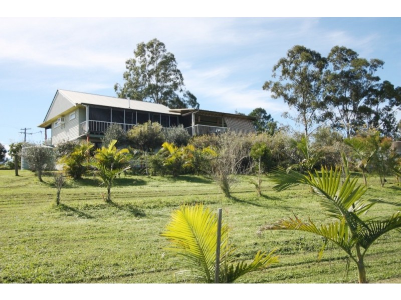 32 Arlington Road, Victory Heights QLD 4570