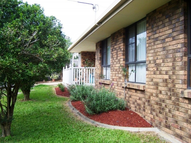 6 Stephenson Place, Monkland QLD 4570