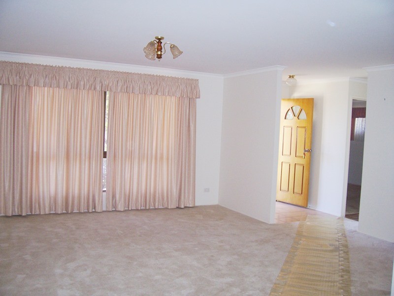 5 Woonga Court, Southside QLD 4570