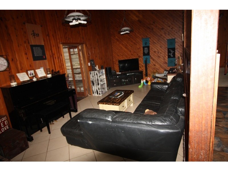 Wolvi QLD 4570