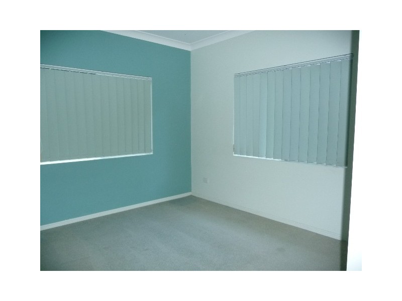 5 Farmborough Court, Southside QLD 4570