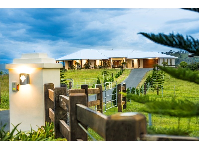 207 Fritz Road, Chatsworth QLD 4570