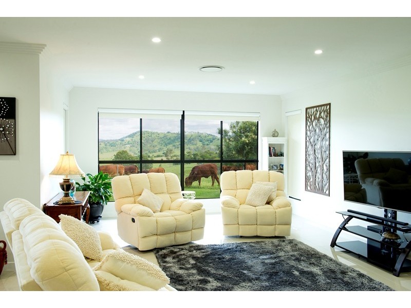 207 Fritz Road, Chatsworth QLD 4570