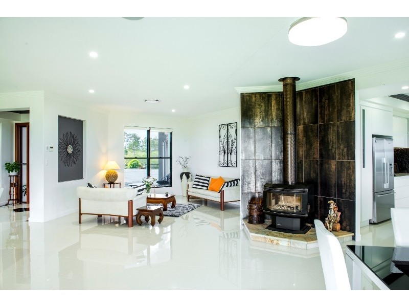 207 Fritz Road, Chatsworth QLD 4570