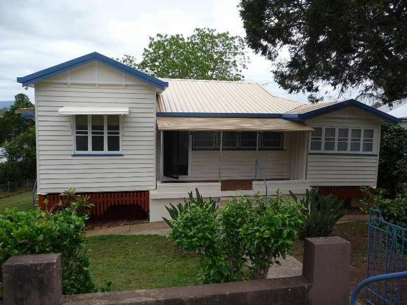 25 Crown Rd, Gympie QLD 4570