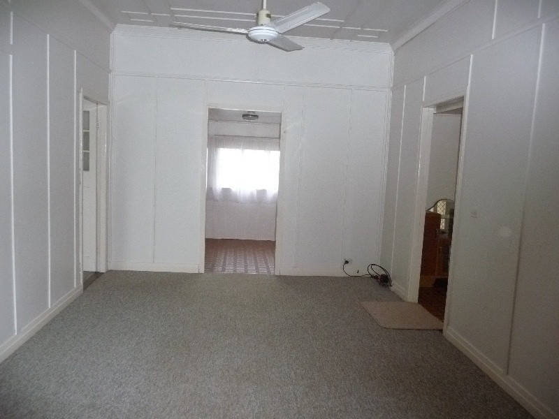 25 Crown Rd, Gympie QLD 4570