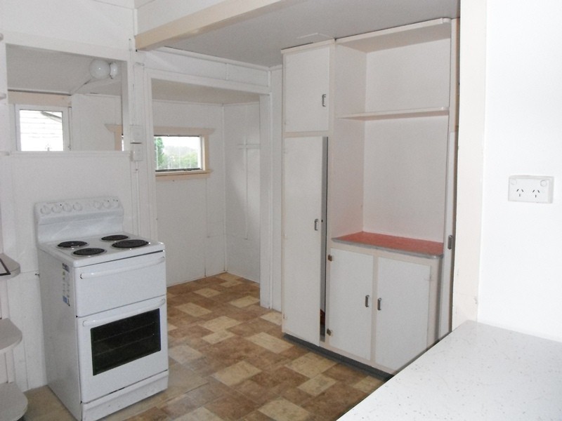 25 Crown Rd, Gympie QLD 4570