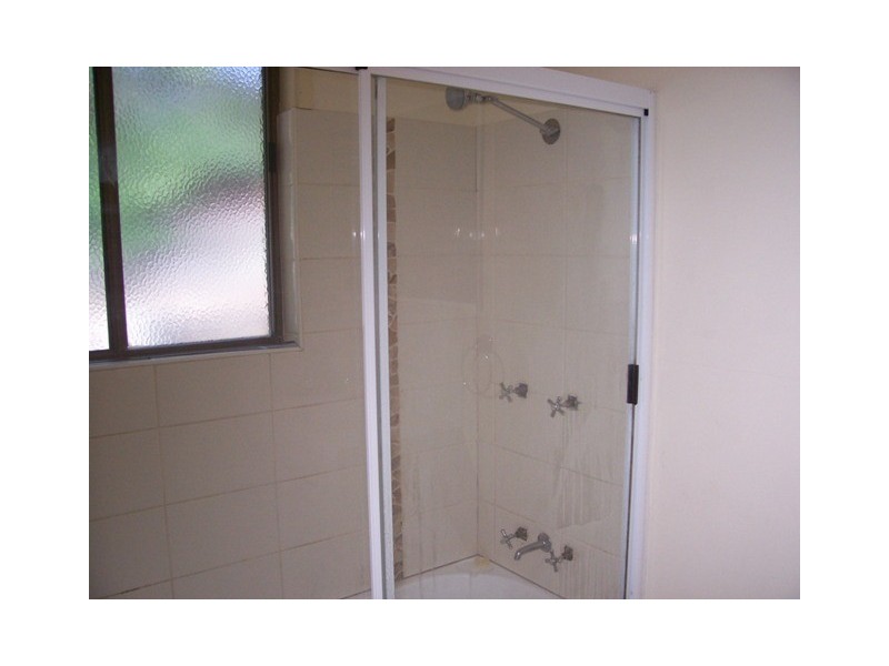 2 Lehn Ct, Monkland QLD 4570