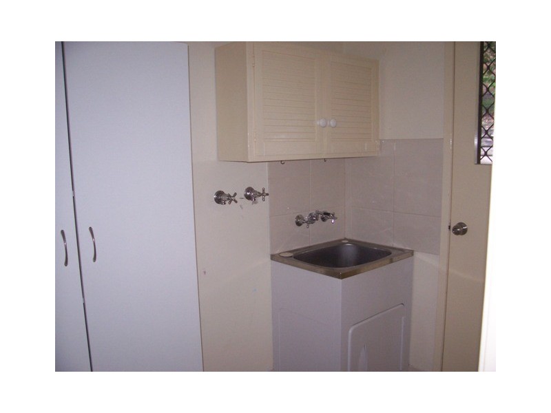 2 Lehn Ct, Monkland QLD 4570