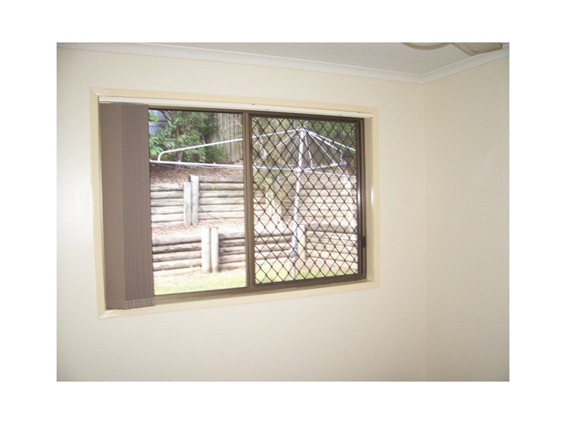 2 Lehn Ct, Monkland QLD 4570