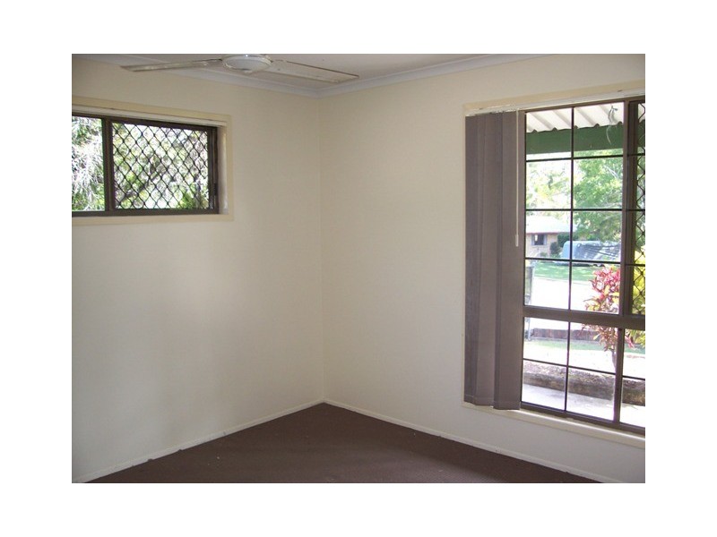 2 Lehn Ct, Monkland QLD 4570