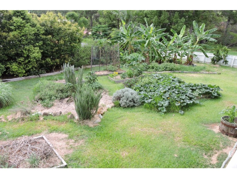 106 School Street, Pomona QLD 4568