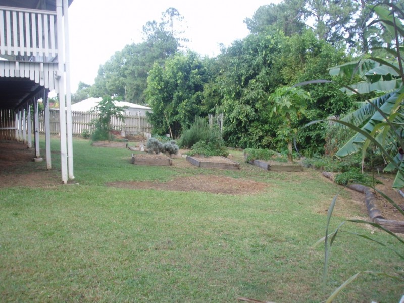 106 School Street, Pomona QLD 4568