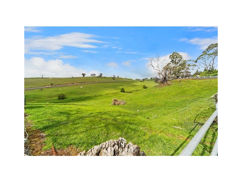 2834 North East Rd, Chain Of Ponds SA 5231