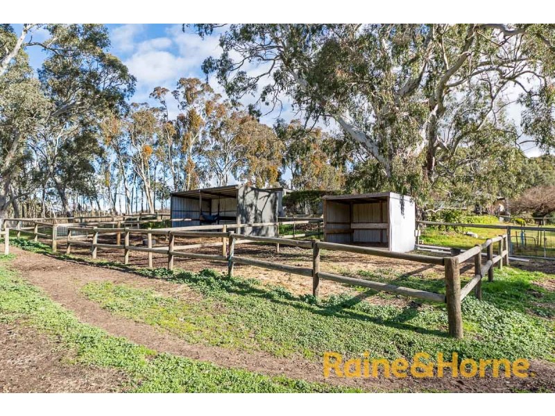 67 Peacocks Road South, Oakbank SA 5243