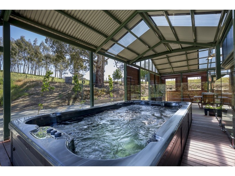 182 Retreat Valley Road, Gumeracha SA 5233