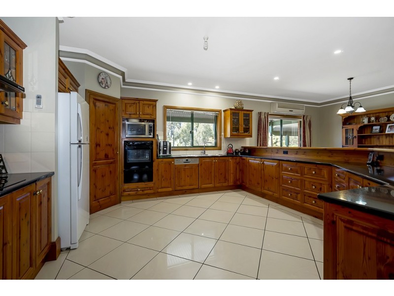 182 Retreat Valley Road, Gumeracha SA 5233