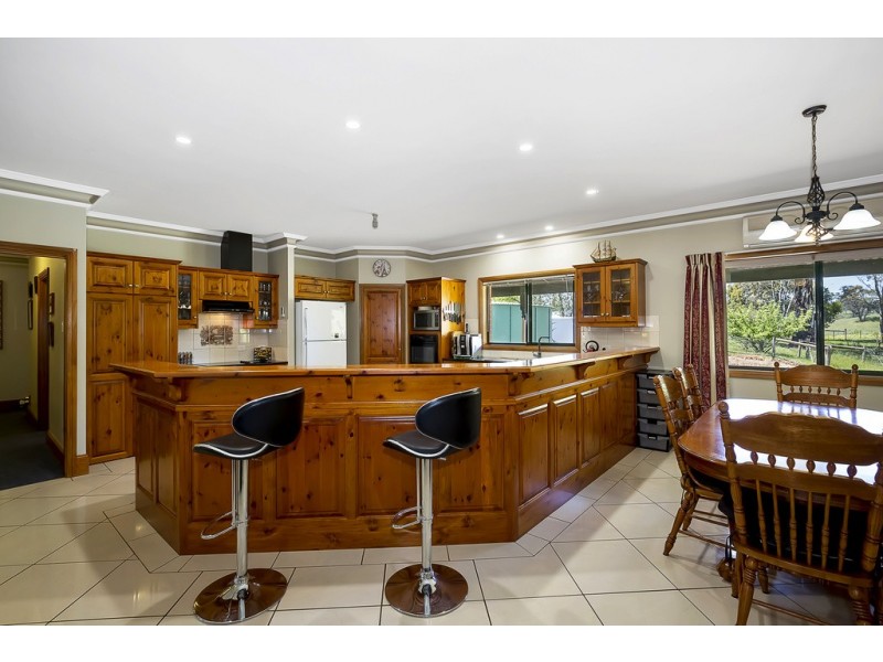 182 Retreat Valley Road, Gumeracha SA 5233