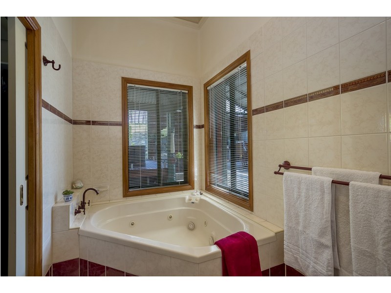 182 Retreat Valley Road, Gumeracha SA 5233