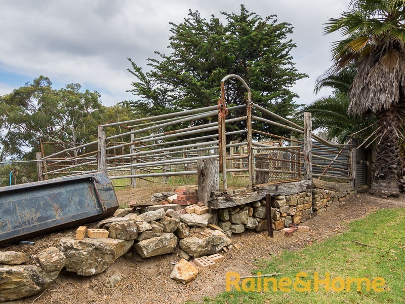 13 Ambulance Road, Verdun SA 5245
