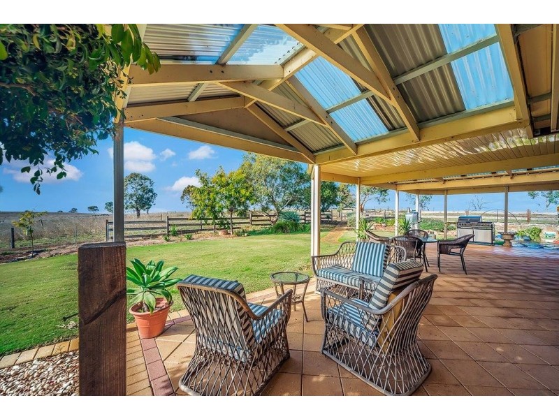 310 Lucas Rd, Mount Pleasant SA 5235