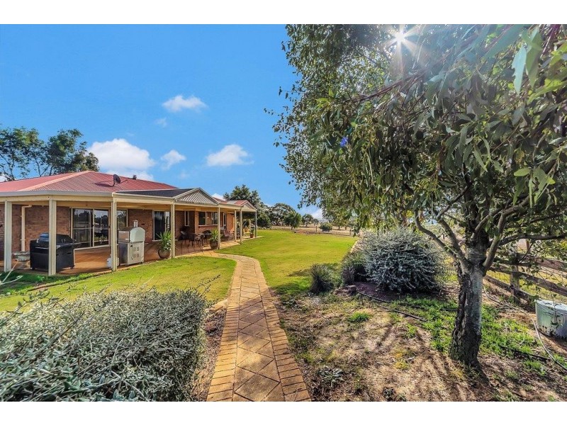310 Lucas Rd, Mount Pleasant SA 5235