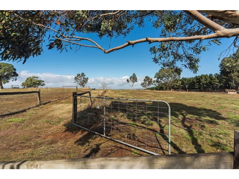 310 Lucas Rd, Mount Pleasant SA 5235
