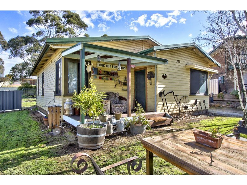 5 Ferdinand St, Springton SA 5235