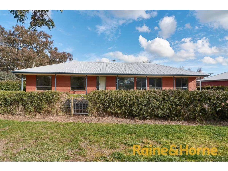 13 Peake Ct, Mount Barker SA 5251