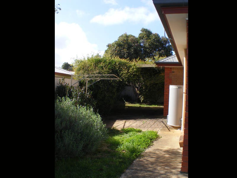 1/61 Grevillea Way, Woodside SA 5244