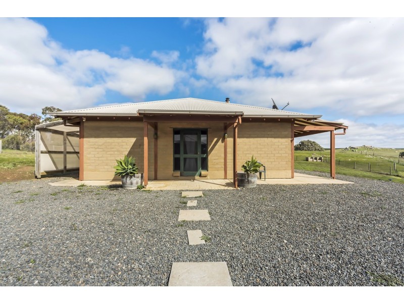 851 Angas Valley Rd, Springton SA 5235