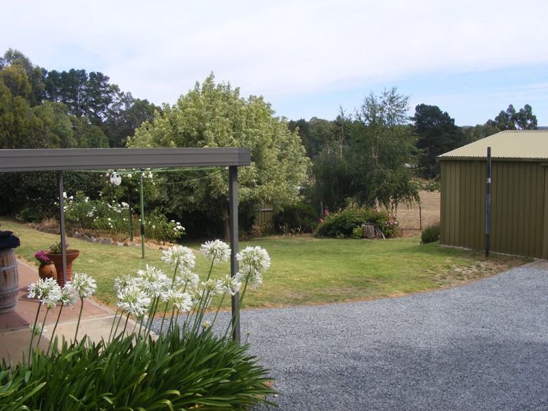 27 Jacaranda Drive, Woodside SA 5244