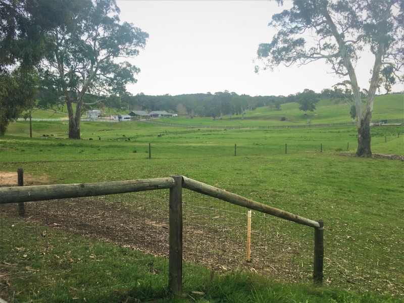 173 B Martins Rd, Oakbank SA 5243