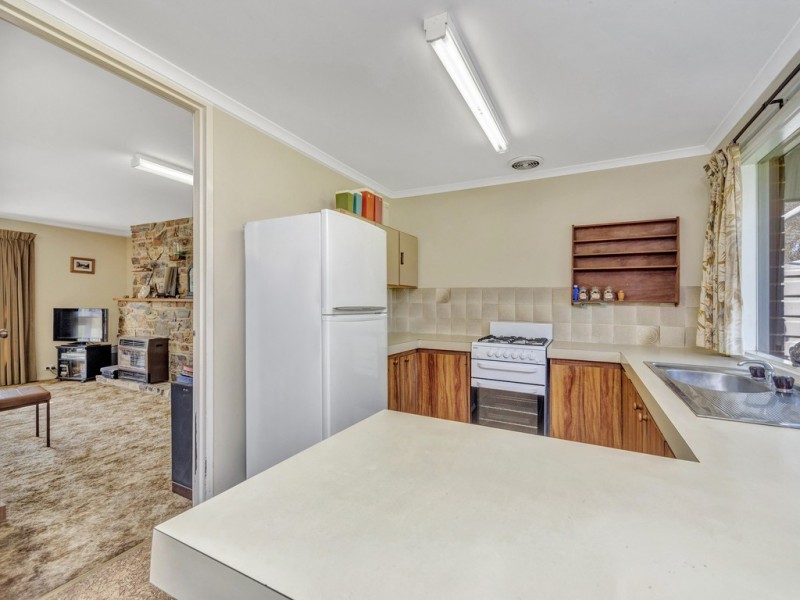 8 Pool Street, Birdwood SA 5234