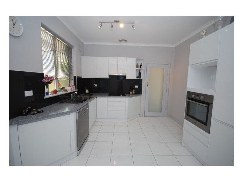 11 Wainwright Street, Clarence Gardens SA 5039