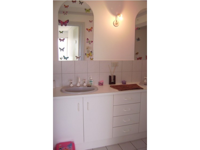 9 Allendale Grove, Woodside SA 5244