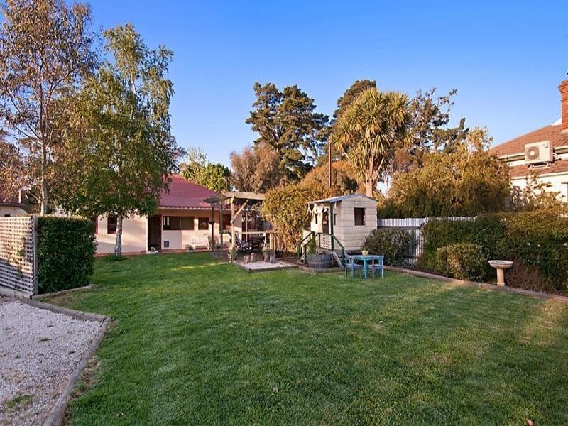 8 Wellington Road, Mount Barker SA 5251