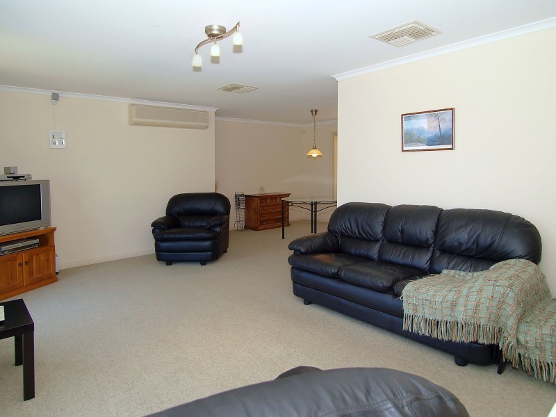 92 Grevillea Way, Woodside SA 5244