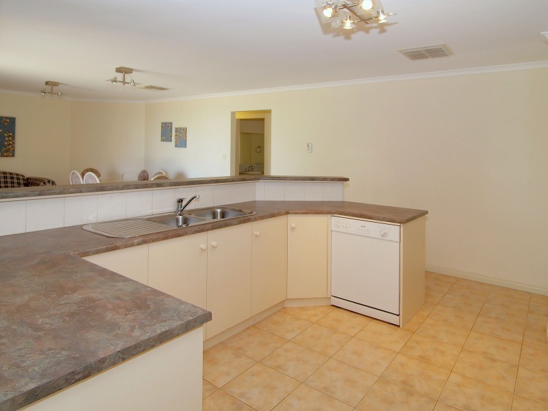 92 Grevillea Way, Woodside SA 5244