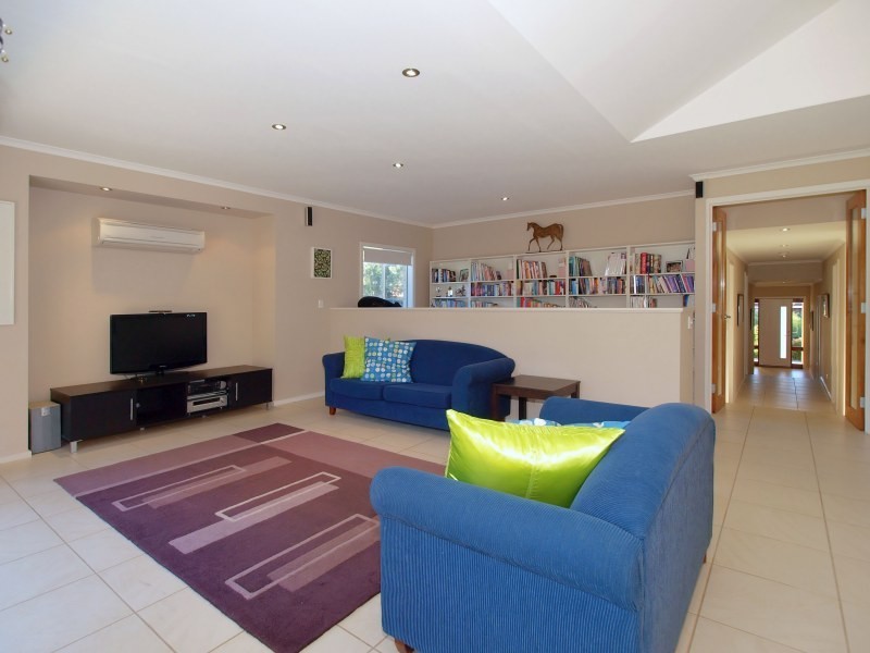 13 St Marks Drive, Woodside SA 5244