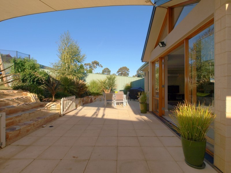 13 St Marks Drive, Woodside SA 5244