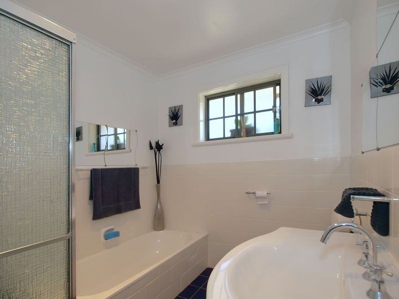 4 Carawa Avenue, Balhannah SA 5242