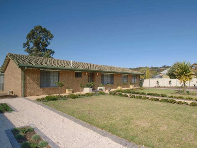 4 Carawa Avenue, Balhannah SA 5242