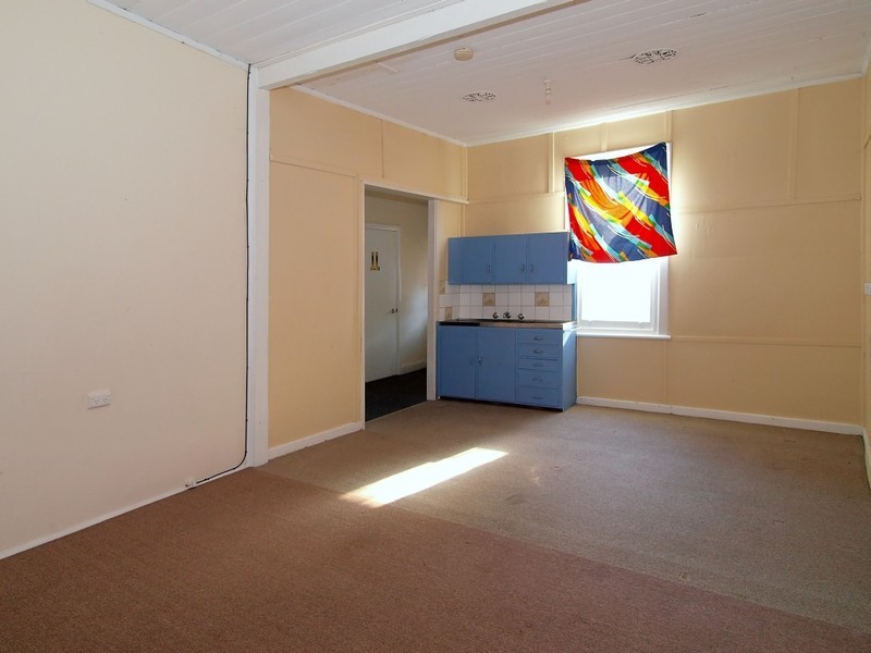 53 Main St / Onkaparinga Valley Rd, Woodside SA 5244