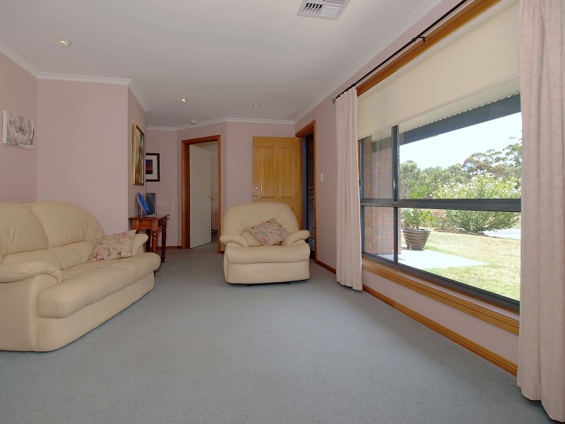 1 Oak Drive, Oakbank SA 5243