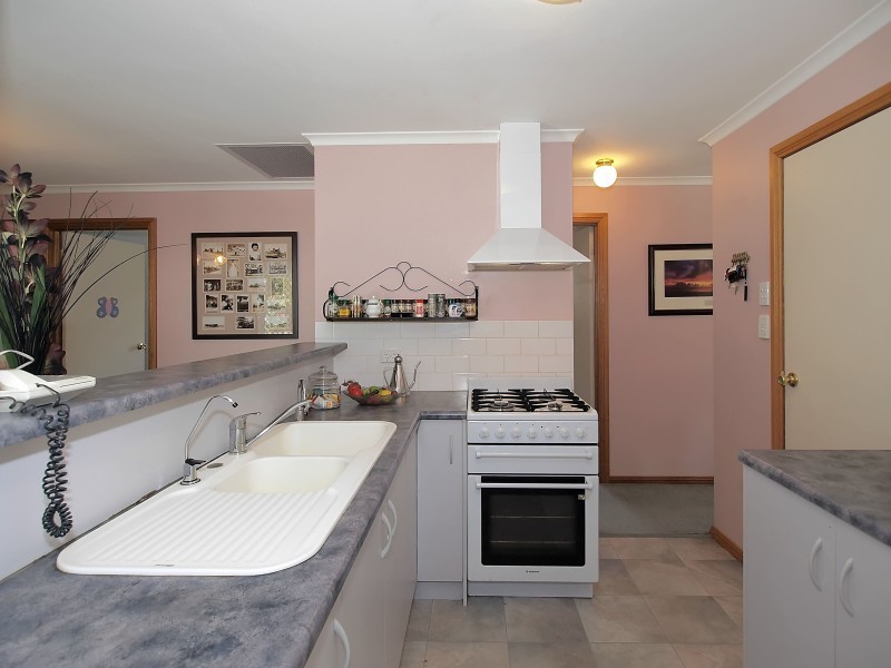 1 Oak Drive, Oakbank SA 5243