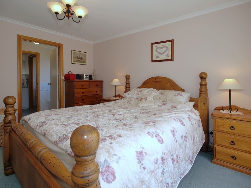 1 Oak Drive, Oakbank SA 5243