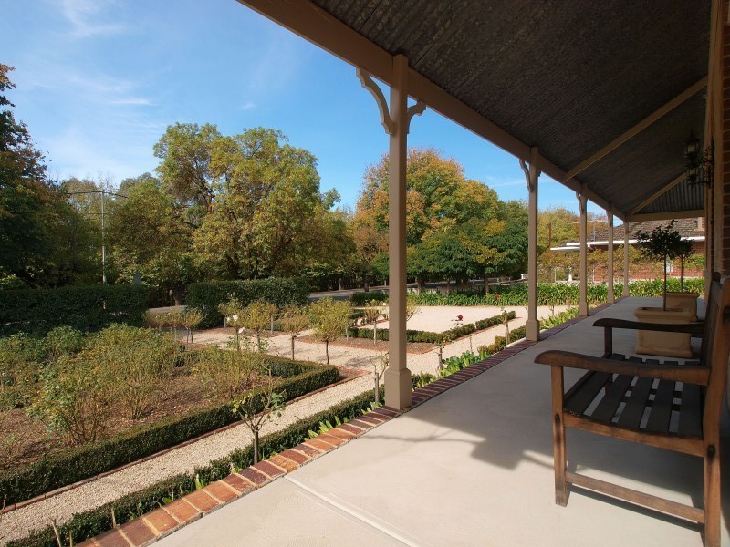 109 Mount Barker Road, Hahndorf SA 5245