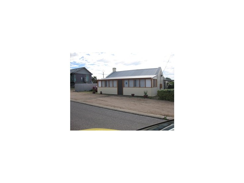 18 Wells Terrace, Price SA 5570